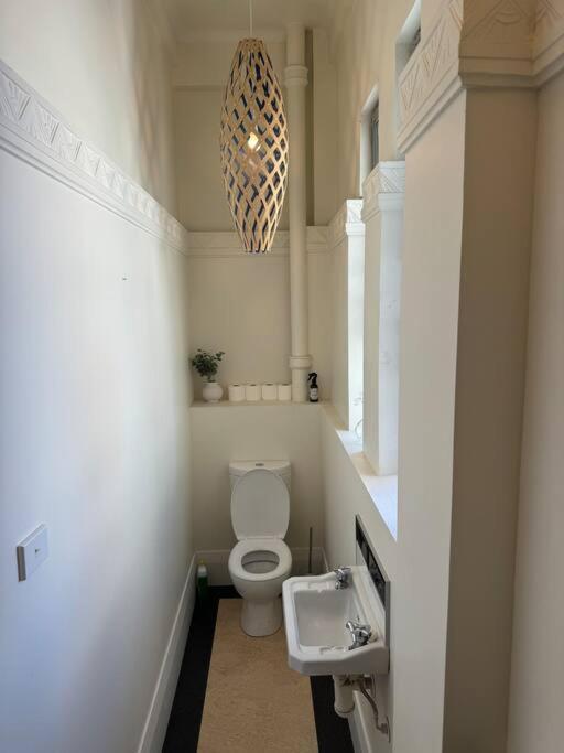 4 Large Bedroom Apartment In The City Hastings Eksteriør billede